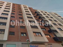 Piso, 85 m², cerca de bus y tren