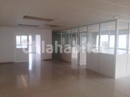 For rent office, 160 m², almost new