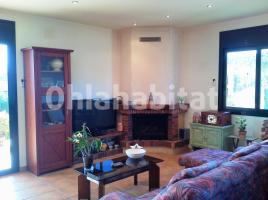 Flat, 232 m², near bus and train, almost new, Calle Lladó
