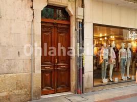 Piso, 180 m², cerca de bus y tren, Calle de la Puebla