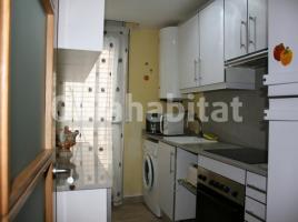 Flat, 80 m², near bus and train, almost new, Calle Sant Manel