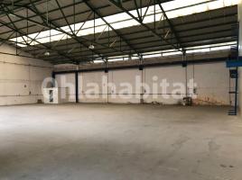 For rent industrial, 700 m², Calle los Nogales