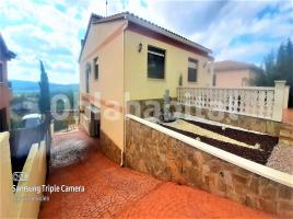 Houses (villa / tower), 240 m², almost new