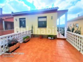 Houses (villa / tower), 240 m², almost new