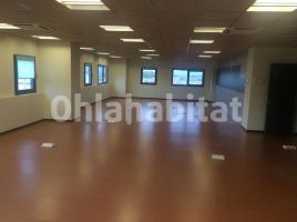 For rent office, 200 m², near bus and train, almost new, Urbanización Hostalets de Llers