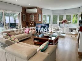 Casa (xalet / torre), 800 m², Calle Salvat Papasseit