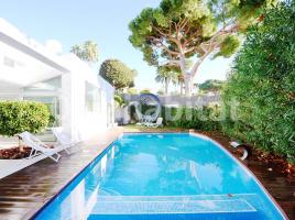 Casa (chalet / torre), 230 m², seminuevo