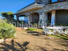 Houses (villa / tower), 381 m², almost new