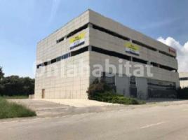 Industrial, 2354 m², almost new, Calle CAN GUARRO