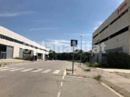 Industrial, 2354 m², almost new, Calle CAN GUARRO