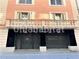 For rent shop, 140 m², Calle de Barcelona