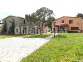 Casa (casa rural), 800 m², cerca de bus y tren, seminuevo