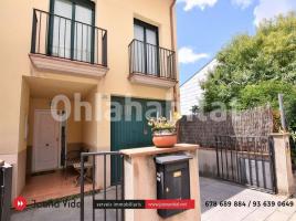 Houses (terraced house), 169 m², almost new, Zona