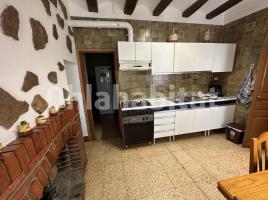 Houses (terraced house), 216 m², Plaza Bisbe Comelles, 3A