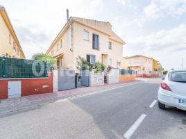Houses (terraced house), 170 m², almost new