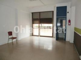 For rent otro, 60 m², near bus and train