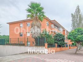 Flat, 93 m², almost new