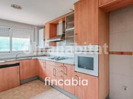 Flat, 93 m², almost new