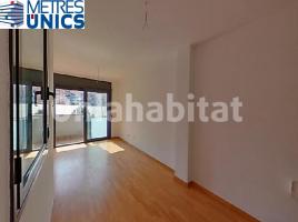 Flat, 93 m², near bus and train, almost new, Calle de Girona