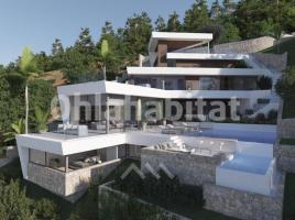 New home - Houses in, 750 m², new