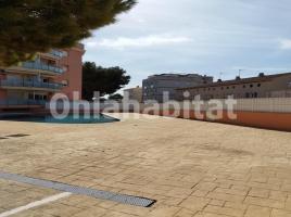 Flat, 68 m², almost new