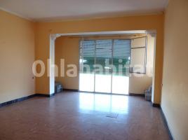 Flat, 111 m², near bus and train, Calle Comerç, 14