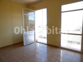 Flat, 111 m², near bus and train, Calle Comerç, 14