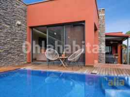 Houses (detached house), 352 m², almost new, Calle Gramoia