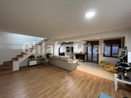 For rent duplex, 130 m², almost new, Calle del Pou, 4