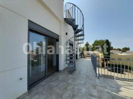 Houses (villa / tower), 197 m², almost new
