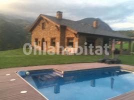 Houses (villa / tower), 611 m², almost new