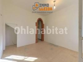 Houses (terraced house), 119 m², near bus and train, Calle d'Almata, 22