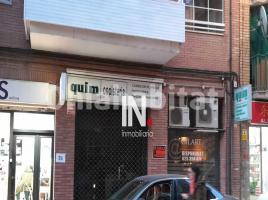 For rent business premises, 180 m², Calle Torres de Sanui