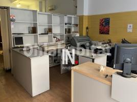 For rent business premises, 180 m², Calle Torres de Sanui