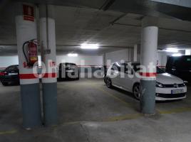 Parking, 13 m², almost new, Calle Costa I Fornaguera