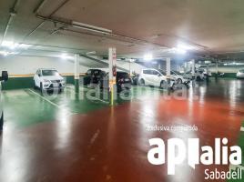 Plaça d'aparcament, 24 m²