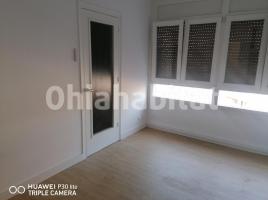 For rent office, 37 m², near bus and train, Calle Barcelona