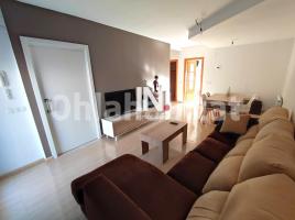 Houses (terraced house), 210 m², almost new, Calle Anoia