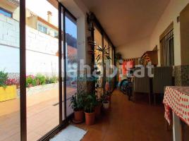 Houses (terraced house), 140 m², almost new