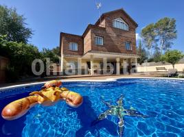 Houses (villa / tower), 281 m², almost new, Calle I'Hospitalet, 17