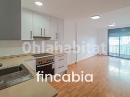 Flat, 68 m², almost new