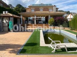 Houses (detached house), 457 m², almost new, Zona