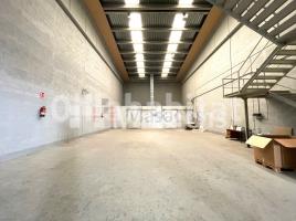 Industrial, 440 m², TORRE BOVERA 