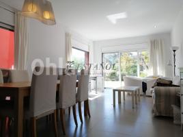 Houses (terraced house), 486 m², almost new