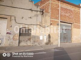Nave industrial, 3700 m², Avenida Mossèn Cinto Verdaguer, 1