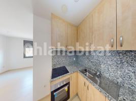 Piso, 60.94 m², cerca de bus y tren, nuevo