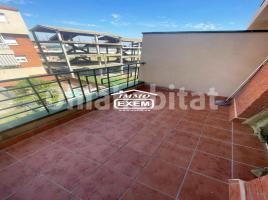 Houses (terraced house), 270 m², almost new