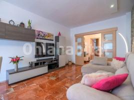 Pis, 119 m², près de bus et de train, Eixample