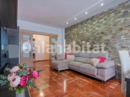 Pis, 119 m², près de bus et de train, Eixample