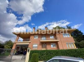 Houses (detached house), 364 m², near bus and train, La Plana